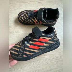 Adidas Messi Sz10K Boys Black Gold Athletic Sneakers
